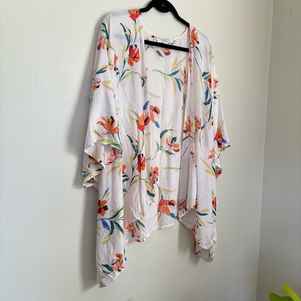 Forever 21 White Floral Kimono - Picture 2 of 10